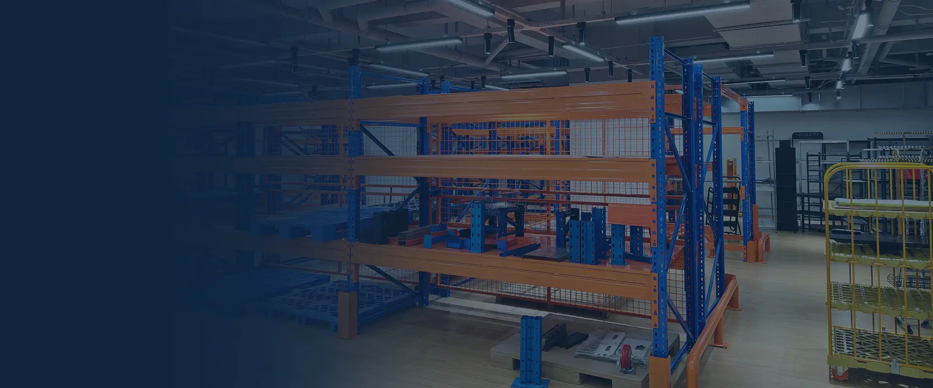Mittelschweres Fachbodenregal Fertigung und Montage HEDA Shelves