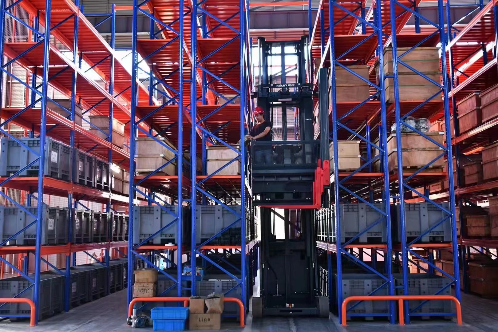 Schmalgang Regalanlage Montage