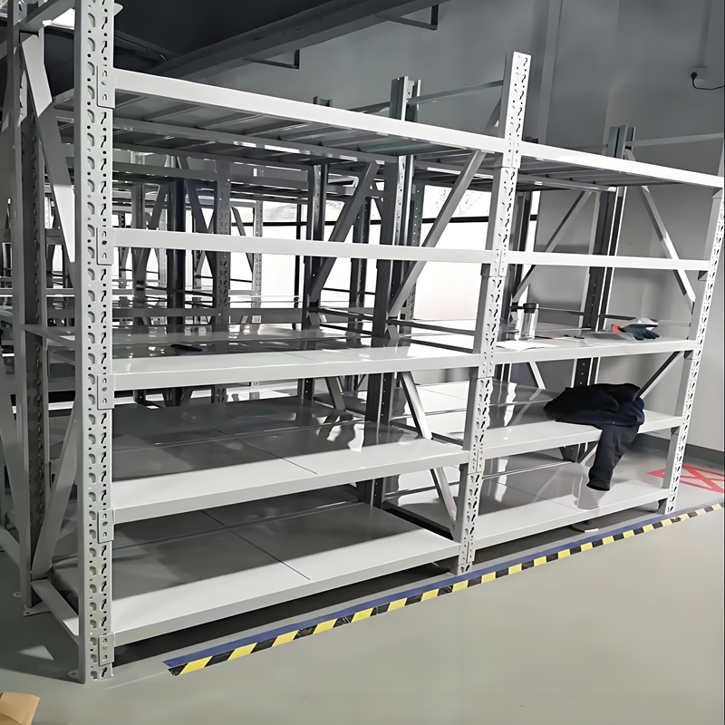 Mittelschwere industrielle Metallregale für Lagerhallen, Stapelregale und Ablagen