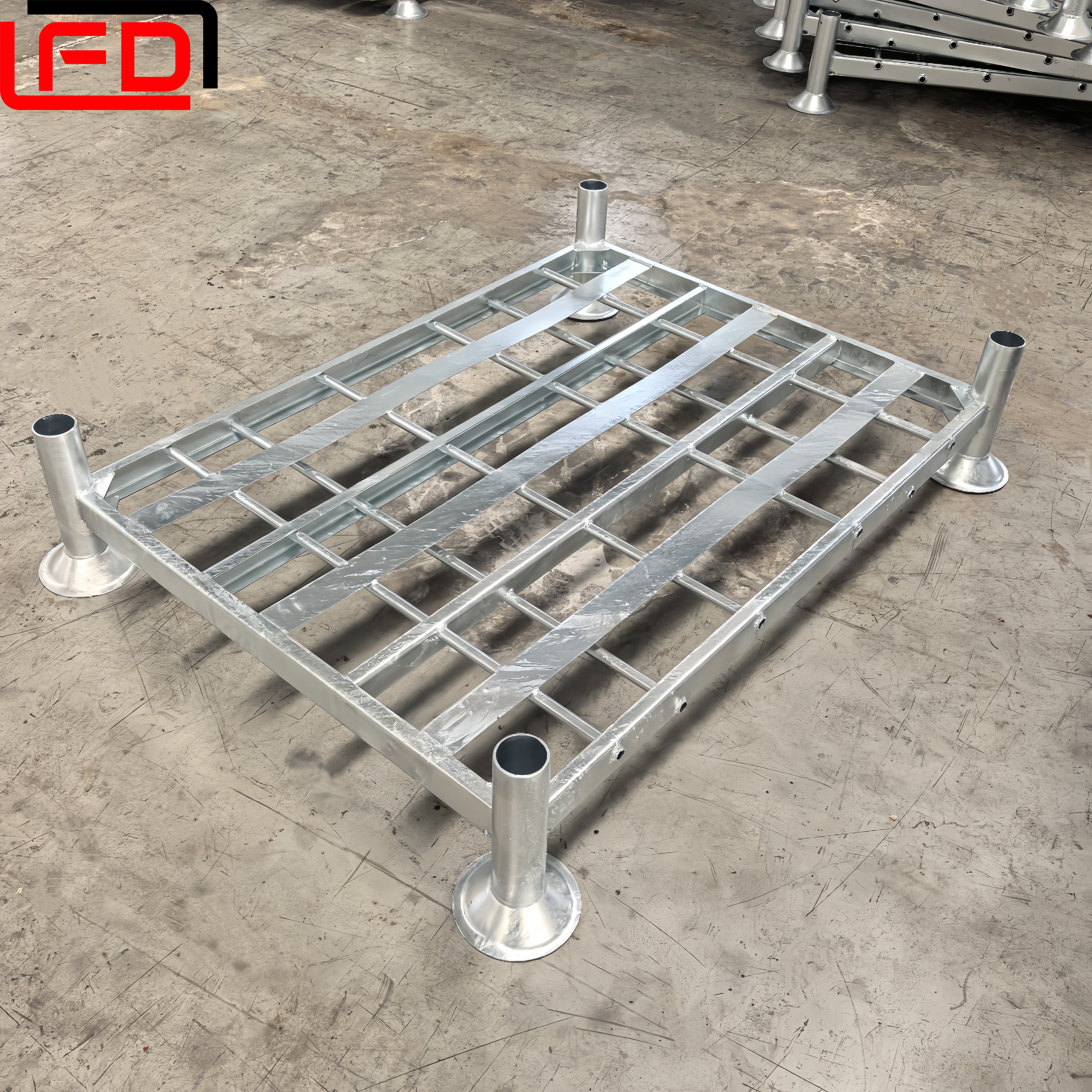 Verzinkte Industrie-Lager- und Logistikausrüstung, Palettenregal, stapelbare Pfostenpalette, Metallpalette