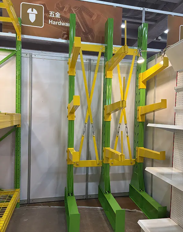 HEDA Shelves Messestand B2B Kunden