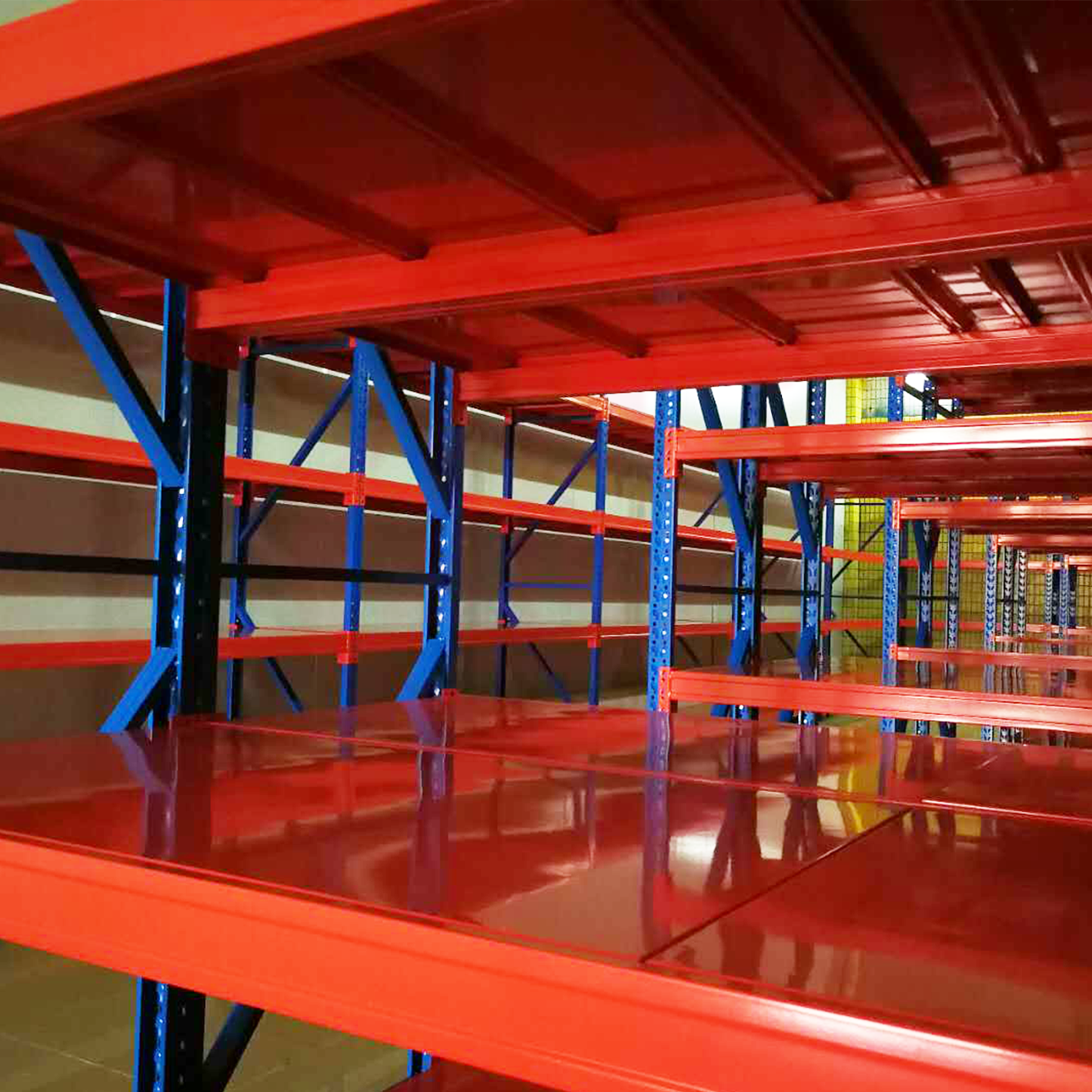 Hochleistungs-5-lagiges, verstellbares Regalsystem aus kaltgewalztem Stahl mit verstärkter Wandstärke, 22 m Höhe, 300 kg Tragkraft für mittelgroße Lagerhallen