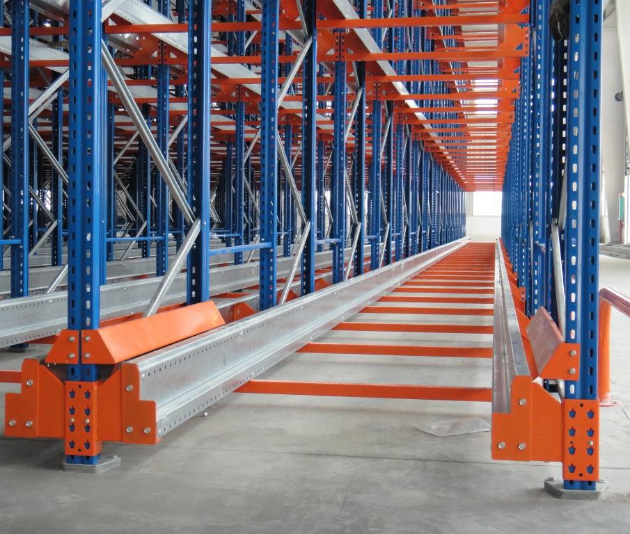 Lagerhalle Automatisiertes Palettenbahn-Shuttle-Regalsystem